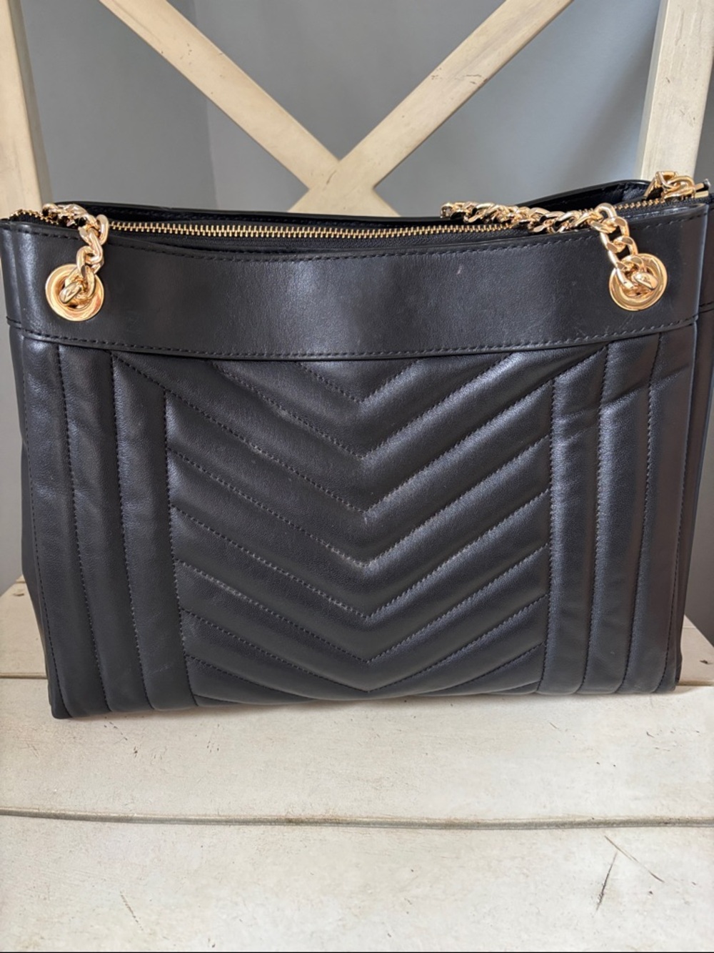 Michael Kors Susan Black Quilted Shoulder Bag with Gold Chain Detail MICHAEL - Picture 6 of 8